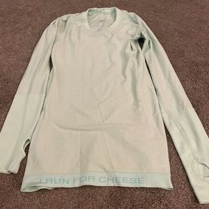 Lululemon long sleeve swiftly